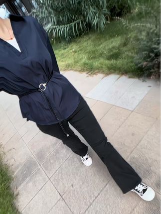 “每天坚持三件事 看脸 看秤看余额如果脸不够漂亮 秤不够低 余额不够那么 请继续努力”#穿搭#显瘦穿搭#谁穿谁好看