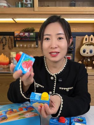 这个迷你小果汁太适合哄娃了一次一盒刚刚好,配料干净不好的东西都没有孩子喝着也放心,一箱14盒有7种味道#果汁 #宝宝爱喝