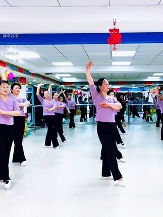 时光定格今天…#舞蹈 #舞蹈课堂随拍 #舞蹈基本功 #形体训练 #古典舞