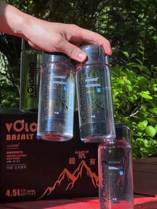 夏日必备天然苏打水,五大连池弱碱水!#火山玄武岩天然苏打水 #酒局必备 #好喝不贵 #弱碱水 #天然苏打水