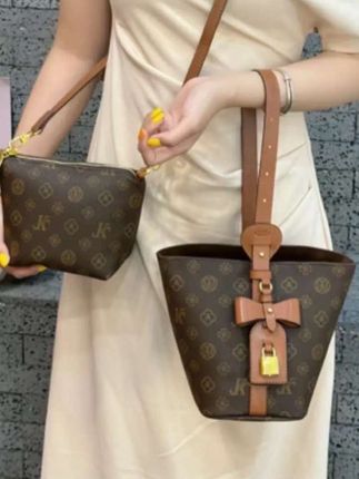 #手提腋下包#水桶包#潮流女包 #时尚女士包包#包包推荐