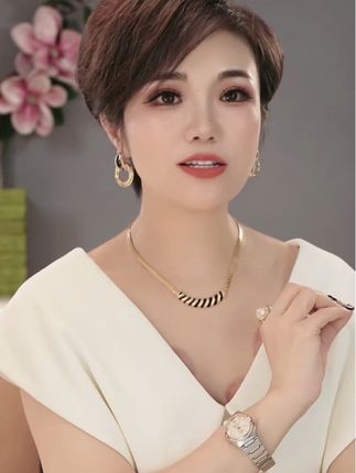 铜合金合成锆石耳饰 贝壳耳环潮新款气质高级感耳钉女圆圈耳坠#热门#热门音乐🔥
