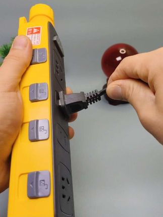 防脱落自锁插排 #插排 #防脱落自锁插排 #电工 #高性能实用工具