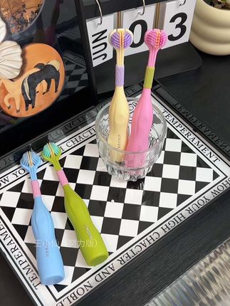 姐妹们,赶紧给家人安排上这个#三面牙刷 #软毛牙刷 #牙刷