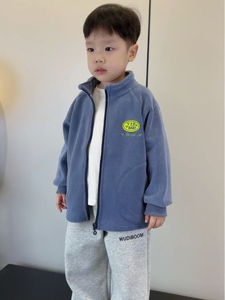 幸福有很多种~ 比如有一个可爱的儿子! 时而淘气、时而温暖、又时而漏风 但比起自由,我更想陪他长大#我的男孩 #慢慢长大慢慢爱你 #只有宝妈才懂吧 #母婴好物