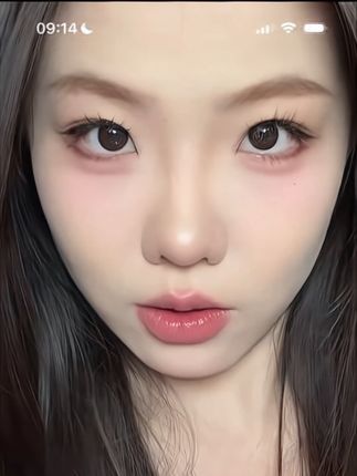 姐妹,我又找到人生唇釉了!秒成膜!不粘嘴不拉丝儿,涂上嘴巴嘟嘟嫩嫩的!!#柚子小西唇釉 #试色 #唇釉试色#镜面唇釉 #不沾杯唇釉