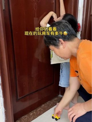 可以爬门的玩具车也太高端了吧!#玩个很新的东西 #儿童玩具 #玩具车 #好物推荐🔥
