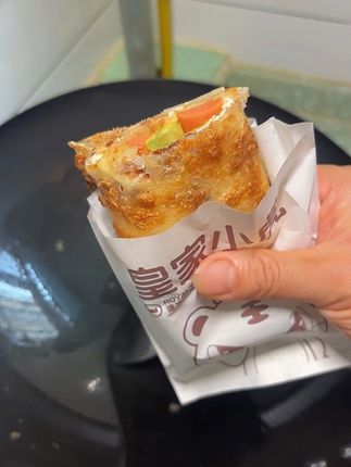 孩子上学,早餐花个5分钟做个手抓饼,外酥里嫩 简单营养又美味!大人孩子都爱吃#手抓饼 #皇家小虎 #早餐吃什么 #早餐饼 #强烈推荐