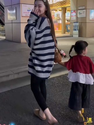 #张予曦毕雯珺真拍了红裙抱 #深情眼 #张予曦 #毕雯珺
