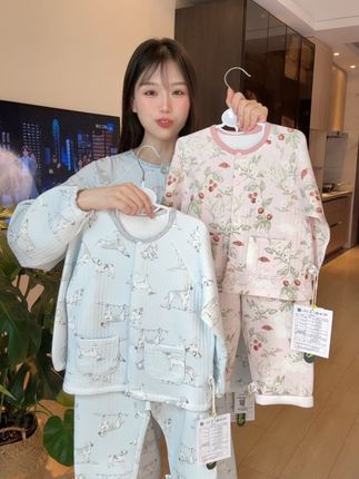天空蓝的狗狗牧场,明亮清爽!大人小孩都可以穿的家居服套装!#高品质童装 #母婴好物 #宝宝睡衣 #儿童家居服 #萌娃穿搭
