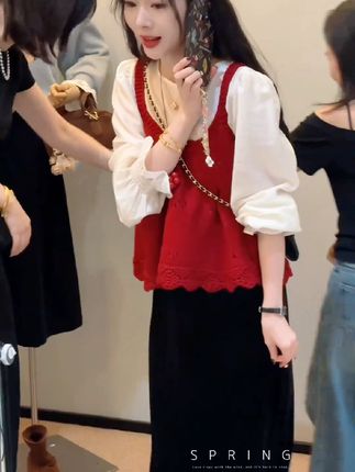 秋季一整套女装2025新款韩版漏空吊带针织马甲衬衫半身裙三件套装#穿出自己的风格 #秋季穿搭
