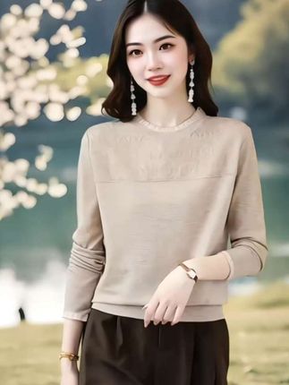 #秋季穿搭 #秋季针织衫 #打底衫 #宽松百搭#谁穿谁美 @DOU+小助手