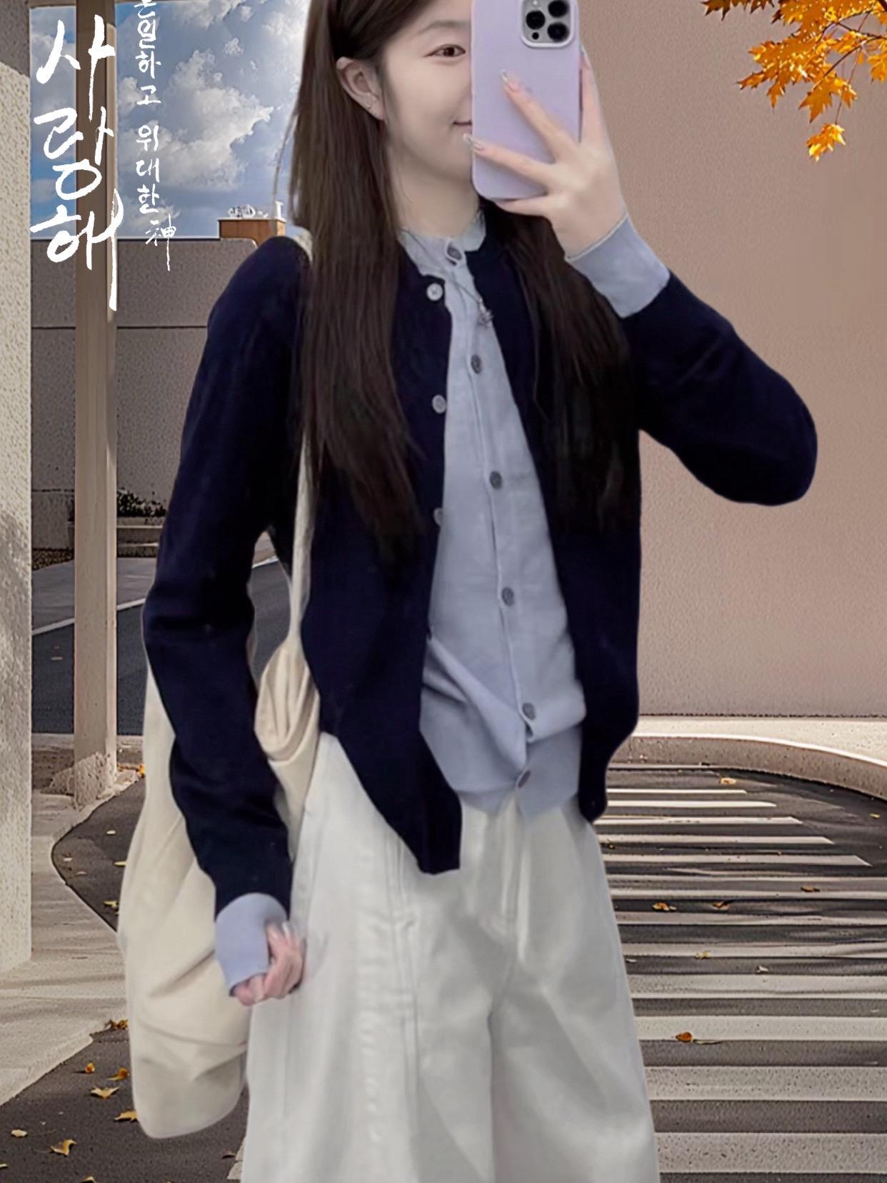 初秋就这样穿,你学会了吗。简约又耐看,时尚又舒服!慵懒即高级!秋天单品必备!姐妹们快安排起来吧台#简约穿搭 #穿搭不重样 #慵懒风穿搭 #显高显瘦显腿长 #秋装新品