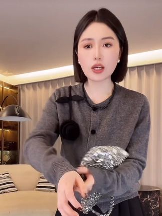 #品质女装 #高级感穿搭 #优雅气质 #针织衫 #洋气小衫