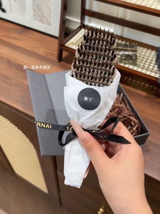 什么发质都可以驾驭,打结毛躁了梳着真的一点也不疼#焦下 #鬃毛梳