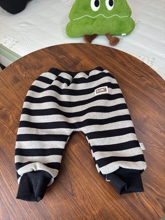 还在穿纸尿裤的宝宝,冬天一条过冬的大屁屁裤一定要安排,太好穿太暖和了#高品质童装 #大屁屁裤 #保暖又好看 #宝宝裤子 #百搭裤子