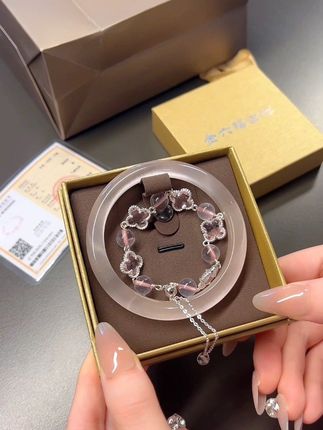 如果我是三叶草 那你就是我的第四片叶子 我说你是我的小幸运#四叶草#好物分享 #手链 #强烈推荐