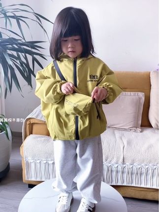 又是一个秋天 我们彼此陪伴过了一个又一个的春夏秋冬 时间就这样消无声息的溜走 可是它却在你身上留下了印记 悄悄变小的衣服 慢慢变大的小手小脚 那些无法看见的成长 却一次又一次的给我惊喜 接下来的每一天 希望你健康又开心 快乐又明媚#当妈妈后 #初为人母 #全职妈妈 #养娃