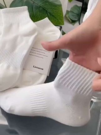 新疆棉袜子男女同款春秋四季吸汗防臭短筒袜篮球运动春秋中筒长袜#新疆纯棉 #四季防臭袜 #男女同款袜 #运动袜 #中筒长袜