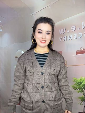 姐妹们给你们推荐老人针织外套#冬季外套