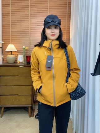 双十一有卷,宝子们~现在入超话术的#冲锋衣外套#冲锋衣三合一#冲锋衣推荐 #冲锋衣女 #户外运动