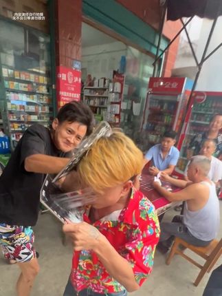 你个老六 这次逮住你了嘛#笑到肚子疼 #看一遍笑一遍 #万万没想到的结局