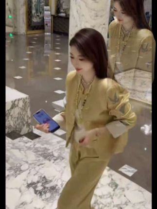 #高级感穿搭#时尚潮流#时尚潮流穿搭女装#新款新中式气质套装@抖加🔥上热门🔥dou+🔥热点宝