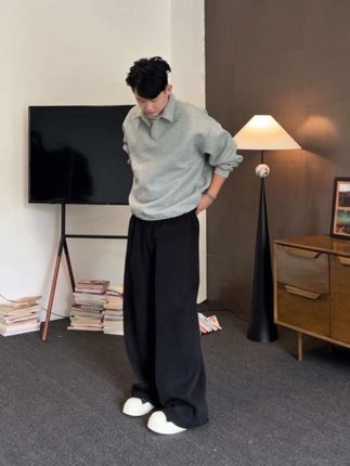 #男生秋日有效穿搭 秋天的基础舒适穿搭必然先从一条卫裤开始!#今天穿什么 #舒适感穿搭 #卫裤穿搭 #卫裤推荐
