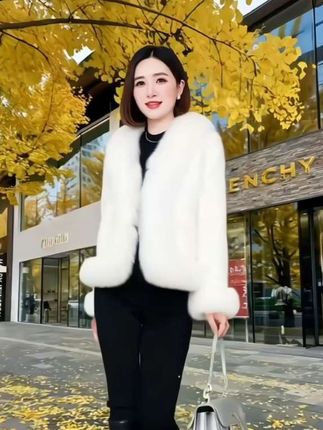 时尚洋气保暖外套#好身材好气质 #修身显瘦 #秋冬穿搭 #气质女神穿搭 @DOU+小助手 @DOU+上热门 🔥