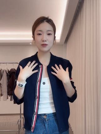 2025春款新款600G设计感双袖撞色条纹立领针织开衫女气质上衣短#条纹针织衫 #立领针织开衫 #气质开衫