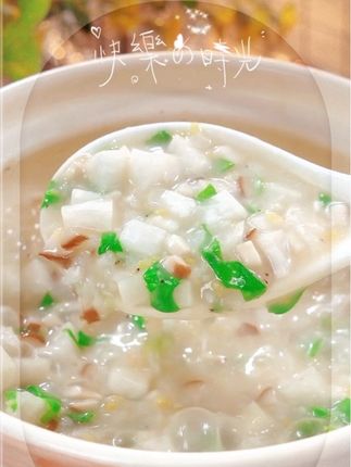 孩子吃的无盐虾皮 秋冬季节妈妈要多给孩子吃营养密度高的食物,这个白萝卜虾皮粥妈妈要经常给孩子做,鲜香味美,钙含量丰富,营养密度很高#美食 #虾皮 #宝宝辅食 #超便宜超划算 #早餐