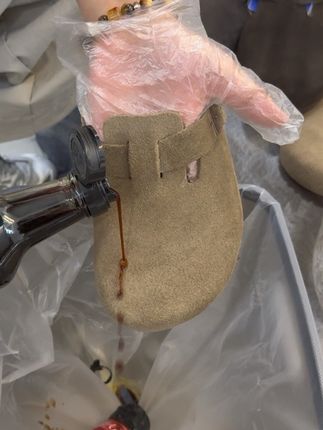 咱家的展示防污剂视频展示使用方法,磨砂皮福音,宝宝们,点击下方小黄车,直接购买!!