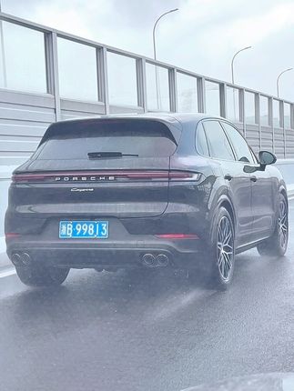 在浙江到底什么样的家庭才能开上这车 #保时捷卡宴#纯数字车牌