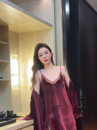 #高级感穿搭 #性感睡衣#御姐 #辣妹穿搭💘 穿上即心动!这件“纯欲天花板”让TA挪不开眼…#纯欲天花板