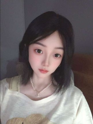 #风向星座日常 忘了告诉你,我是天秤座 刻在骨子里的善良 对身边的人都很好 非常要强,撞了南墙也不回头 天秤座有个怪癖 无缘无故不理人,一言不合不理人 如何甩掉天秤座 你只要三天不和她说话 你在天秤那就已经跟陌生人一样了 三天不行就七天,天秤决对不会来烦你 陶白白说: 天秤座的占有欲从来不是争取,而是放弃; 能打动天秤的从来不是钱财和外貌 是温柔是细节是偏爱是例外#天秤女