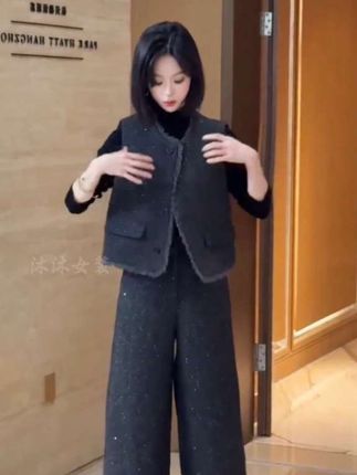 这一身简直就是绝绝子,小姐姐们还不快来#新中式穿搭成为中秋宠儿 #高级感穿搭 #减龄显瘦穿搭 #时尚穿搭时尚穿搭时尚