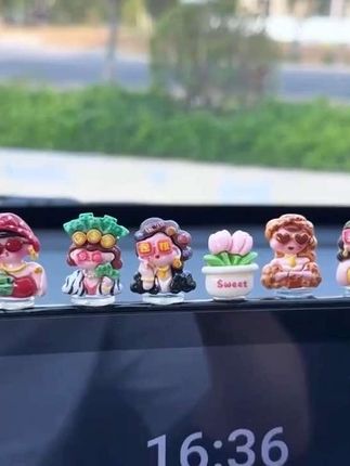 好漂亮的富婆女神摆件,摆在车里家里办公室电脑上都好看#车品 #车载装饰 #汽车摆件爆款 #汽车网红摆件饰品 #车饰