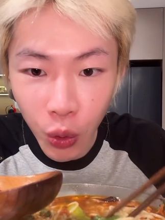 贵州羊肉粉 唤俊推荐羊肉粉真的好香 味道很正宗 而且升级后分量特别足 爱吃羊肉赶紧下单 嗦粉#嗦粉 #这也太好吃了