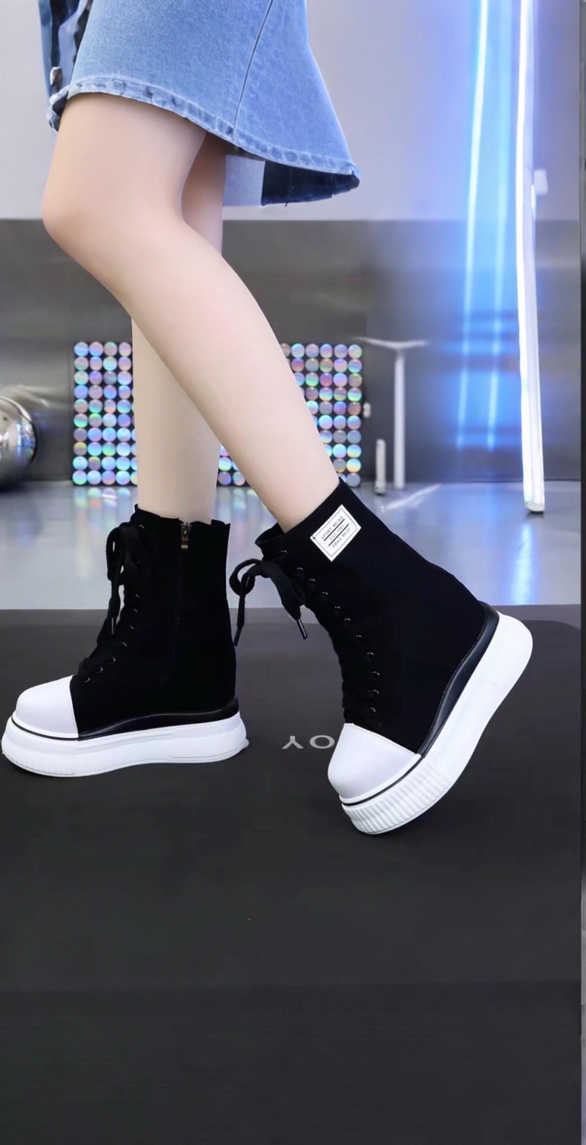 #AI扩图 #厚底增高鞋 #高帮潮鞋#百搭鞋子 #轻奢女鞋