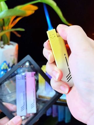新款爆款高颜值笑脸方形金属蓝焰直冲火机 #创意打火机 #好物推荐🔥 #防风打火机 #超便宜超划算 #无限回购的宝藏单品