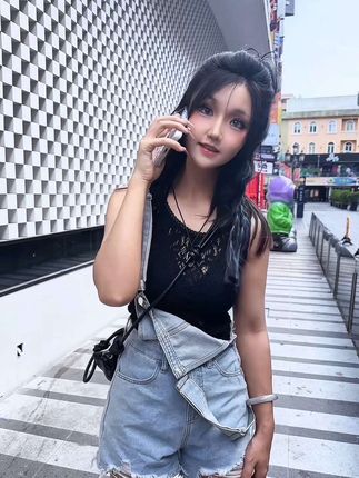 黑色背心镂空百搭单品  黑色穿搭! #背心 #辣妹穿搭 #百搭 #单品推荐 #内搭外穿都好看