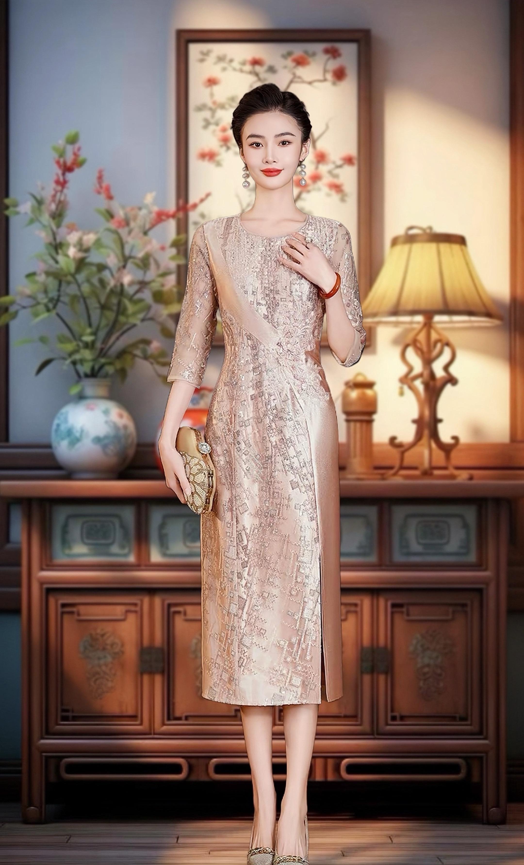 2025喜婆婆战袍!香槟色封神啦。姐妹们!发现一款让妈妈瞬间变C位的宝藏礼服~2025新款高端喜婆婆装来咯!香槟色自带高级滤镜,上身直接贵气拉满。立体剪裁超显瘦,腰间肉肉全藏住,丈母娘穿它秒变优雅名媛。#喜婆婆穿搭 #妈妈婚礼服 #香槟色 #高贵气质 #洋气时尚
