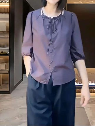 早秋时尚洋气减龄衬衫,面料柔软舒适透气# 穿出自信#简约穿搭 #时尚气质穿搭 #穿出自信穿出美丽 #今日穿搭分享