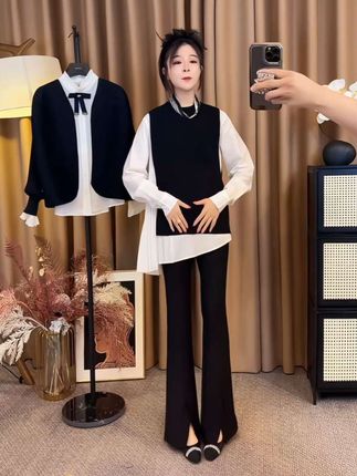 #洋气小衫 #纸片人穿搭  #高级感穿搭 #百搭显瘦 #ootd穿搭