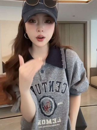 美式字母宽松翻领上衣#甜妹风 #秋季时尚穿搭