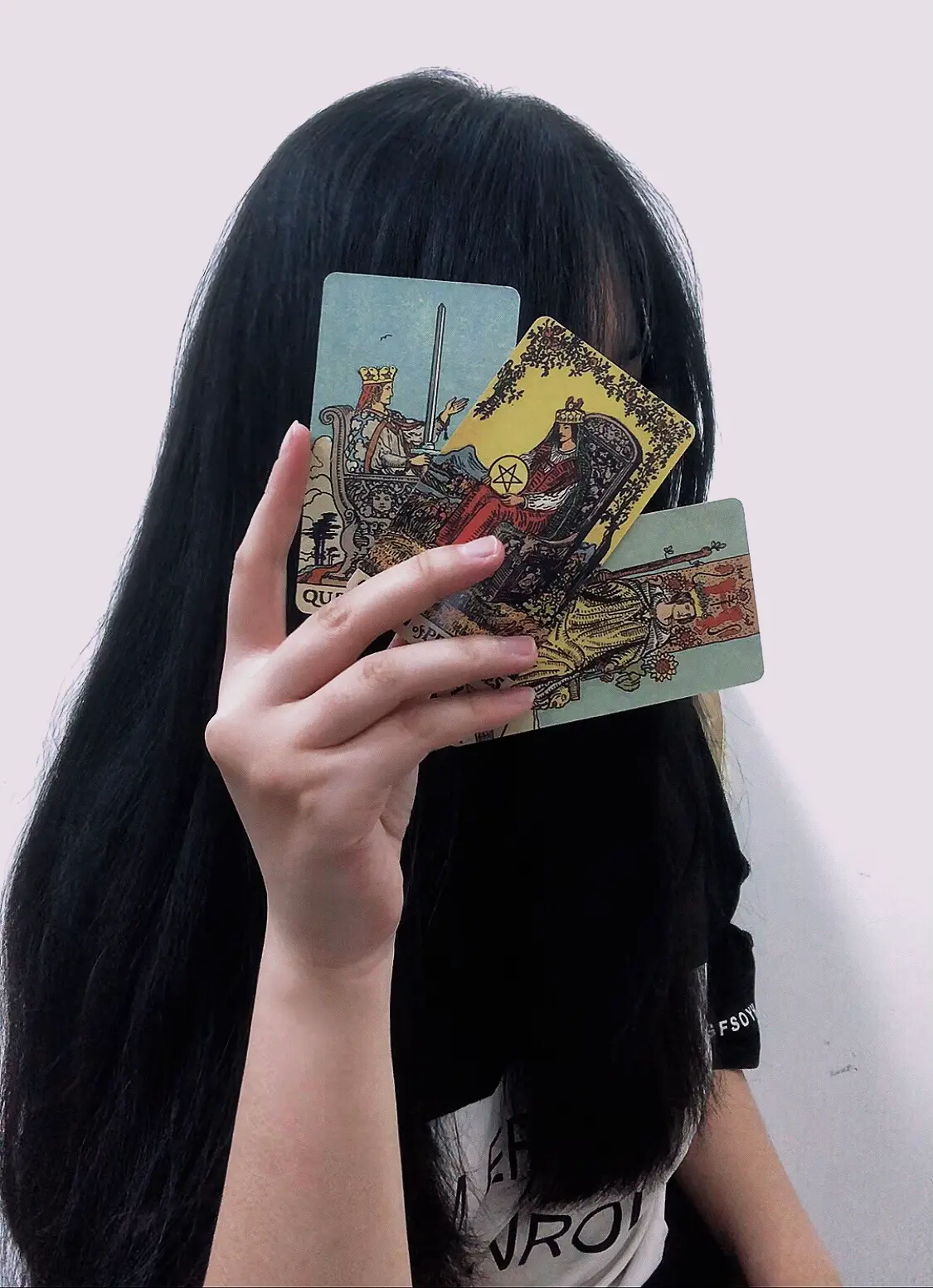 I’m Queen #塔罗 #情感塔罗 #星币皇后 #宝剑皇 - 抖音