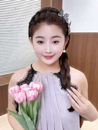 细软塌的姐妹就试试这个蝴蝶立体发箍吧 真的会有头包脸的感觉 #发饰发夹 #发箍这样戴好美 #发型教程#夏日清凉发型