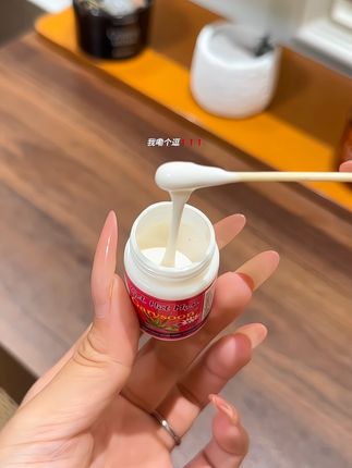 啊啊啊!真的撕爽了!这个泰国去黑头水真的巨牛啊!我还是第一次用到这么有效的去黑头产品!冲冲冲!#去黑头 #去黑头方法 #毛孔清洁 #黑头粉刺 #温和去黑头