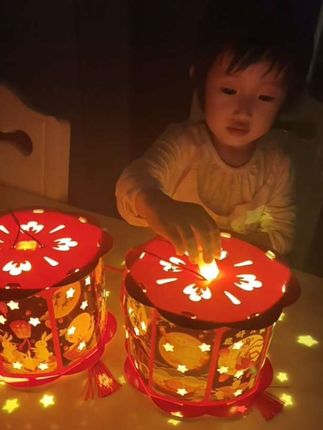 中秋节提这个手提花灯也太有仪式感了吧,制作简单,氛围感满满,寓意中秋团圆,和和美美#中秋节 #手工灯笼 #花灯 #手工创意 #手工DIY