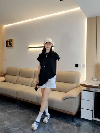 小飞袖斗篷上衣,太遮肉显瘦啦#显瘦穿搭 #穿搭分享 #夏季穿搭